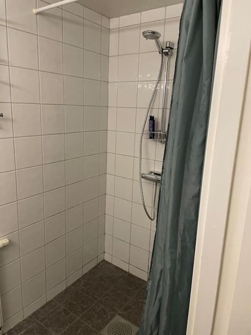 Egen Laegenhet Pa Soedermalm Naera Centrum Sundsvall Bagian luar foto