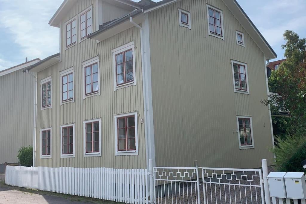 Egen Laegenhet Pa Soedermalm Naera Centrum Sundsvall Bagian luar foto